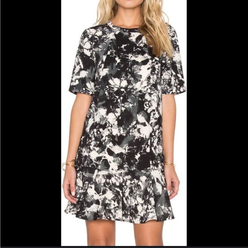 Essentiel Antwerp Short Sleeve Black White Abstract Flare Bottom Dress